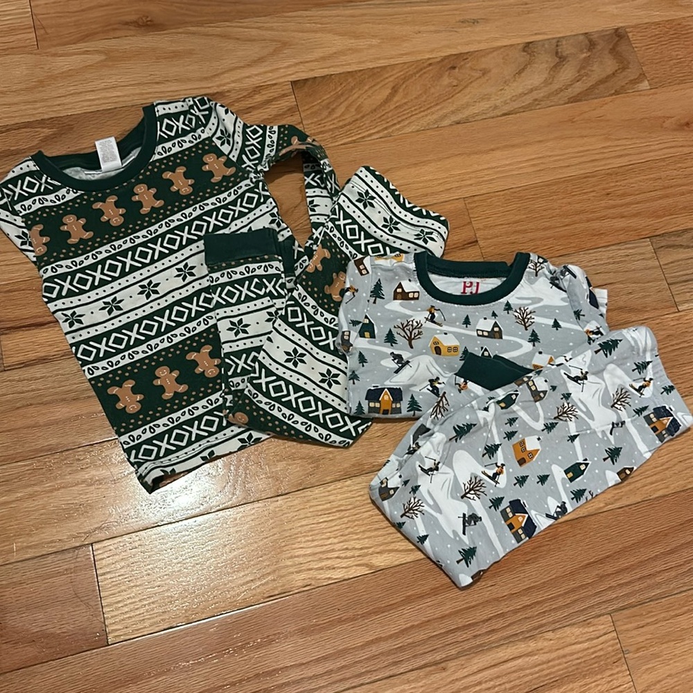 Holiday PJs size 2T
